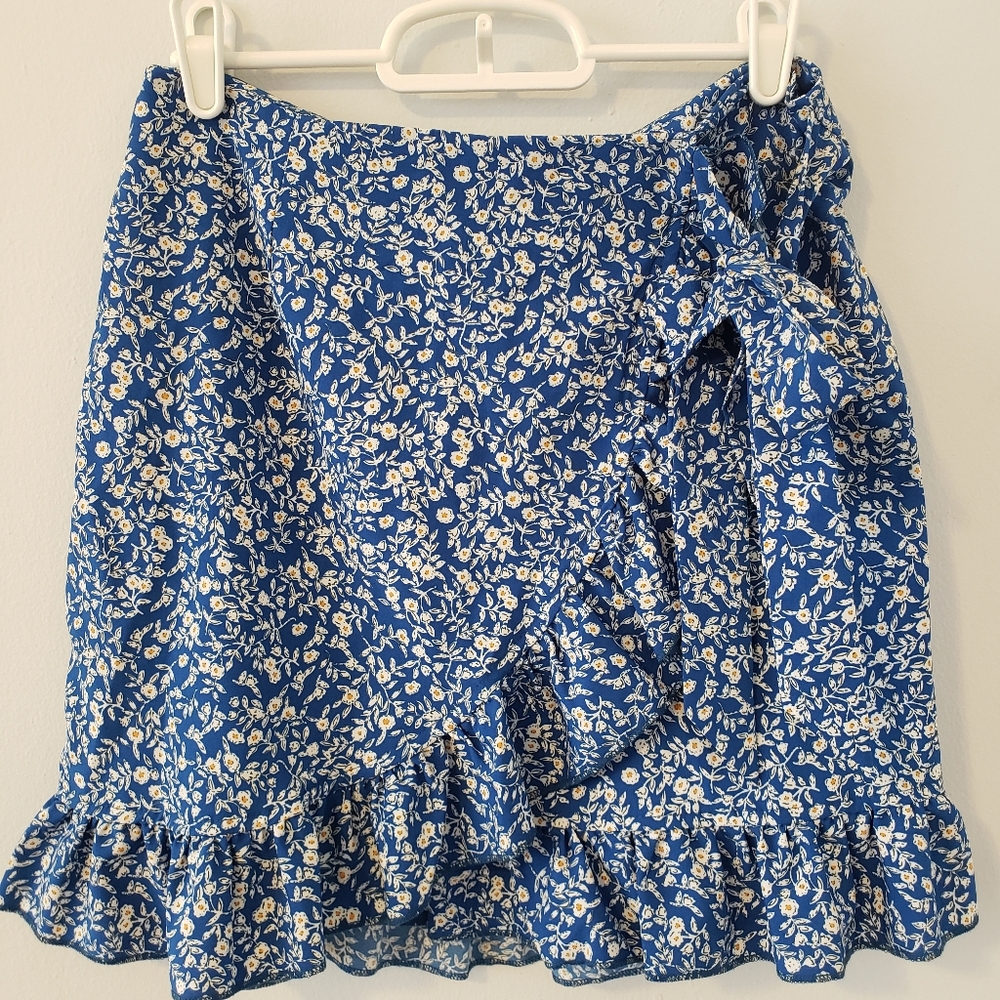 Mini floral blue skirt